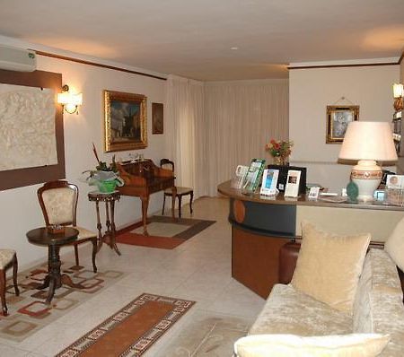 Hotel Canusium カノーザ・ディ・プーリア エクステリア 写真